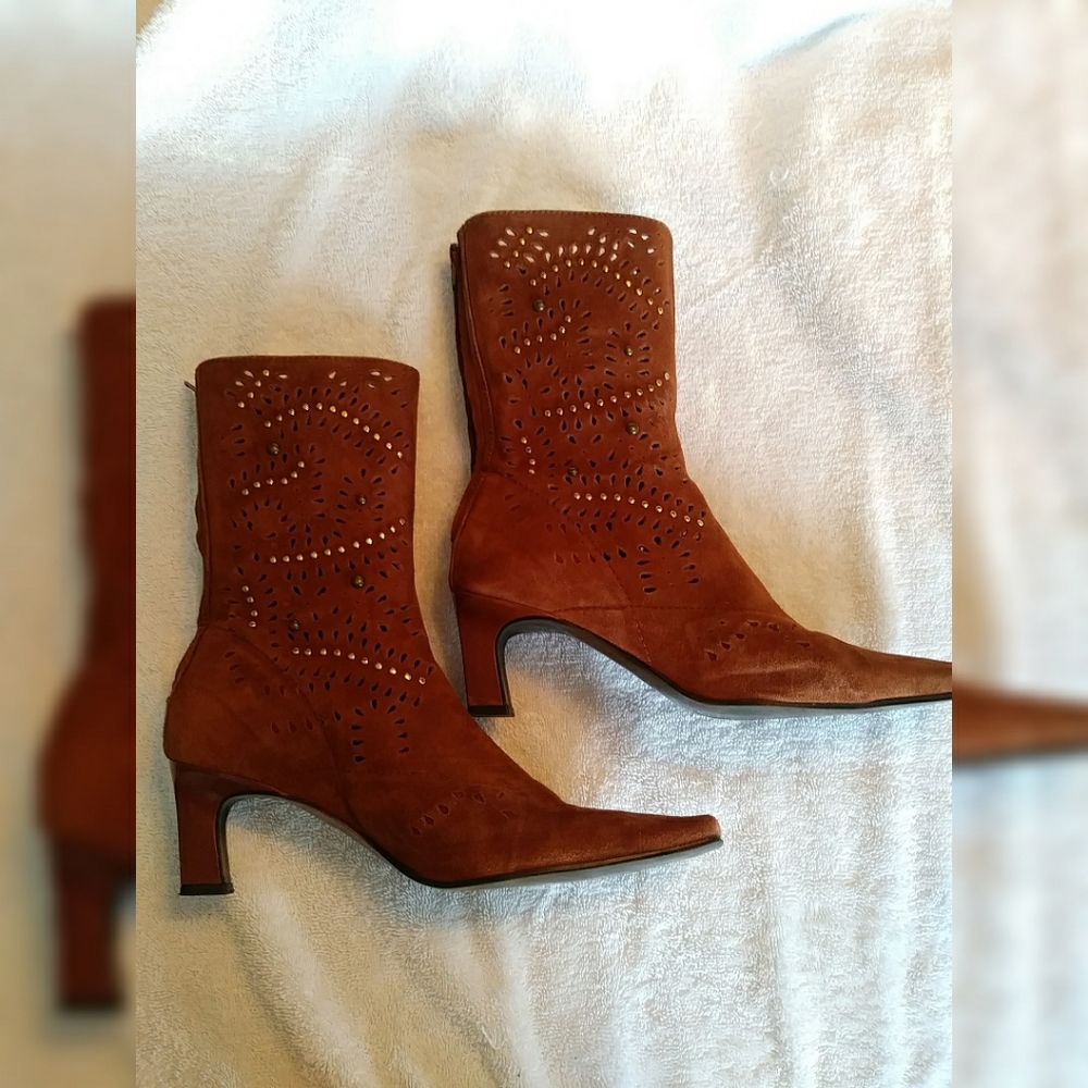 Enzo Angiolini laser cut suede & studded.boots - Picture 6 of 8
